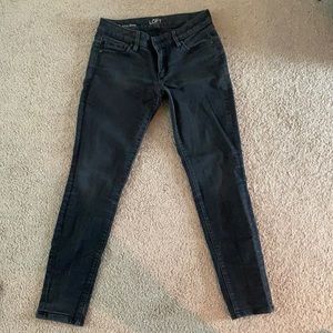 Ann Taylor loft curvy skinny petite black washed jeans. Size 26/2P
